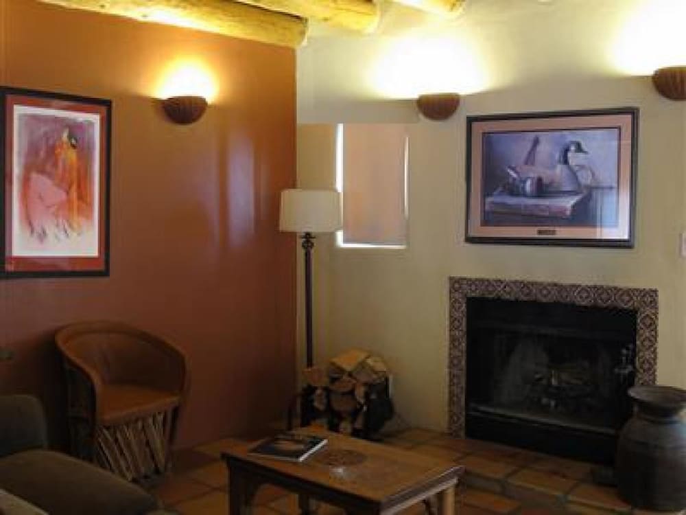 The Abiquiu Inn - photo 36