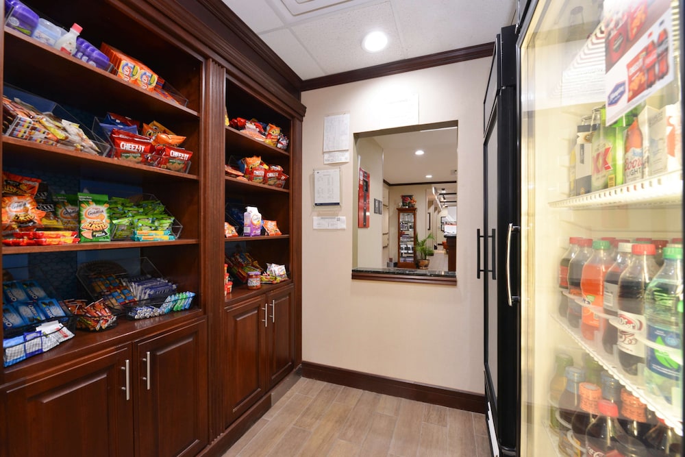 Hampton Inn Alpine - photo 28