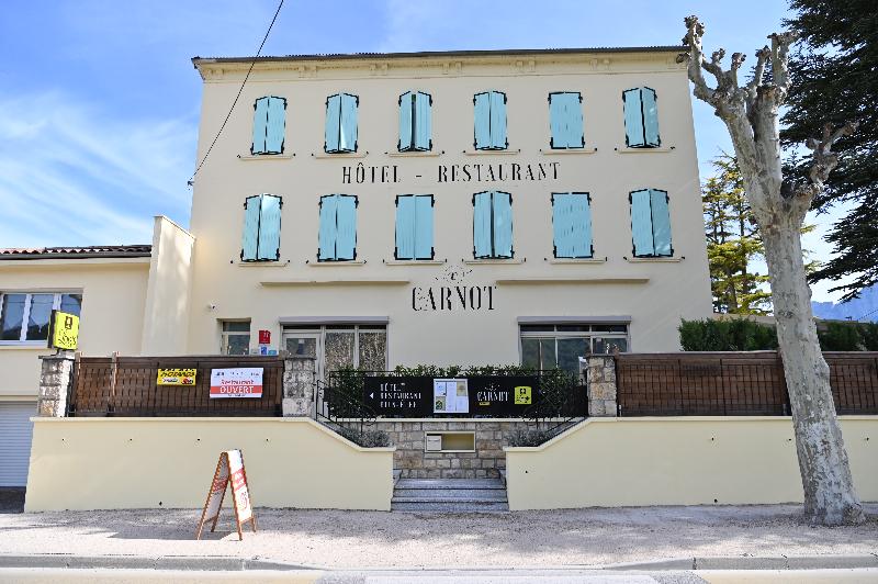 Le Carnot - carbon neutral hotel in Die
