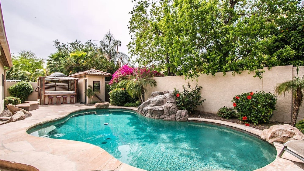 Luxury Scottsdale Home W pool and Hot Tub — 4-Star Luxury Hotel in Scottsdale, United States