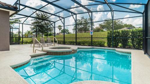 5160 Oakbourne — 4-Star Luxury Hotel in Davenport, United States