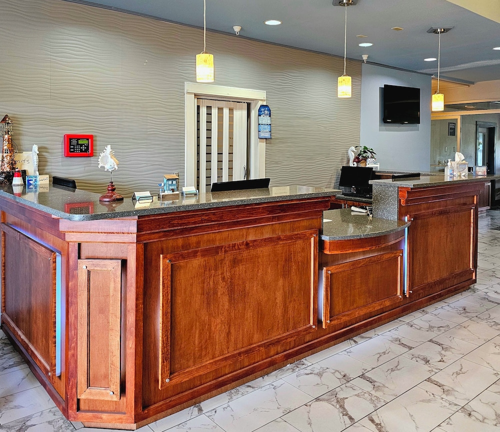 Lighthouse Suites Inn - photo 3