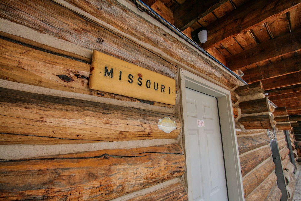 Judith Mountain Lodge - photo 4