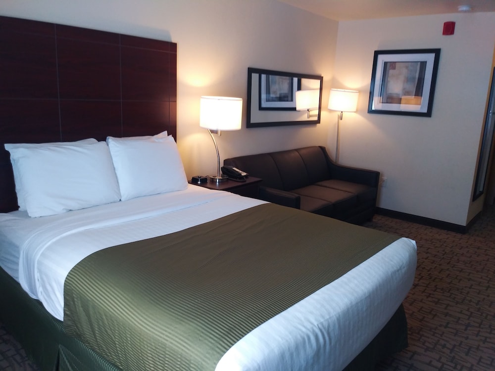 Cobblestone Inn & Suites Barron - photo 12