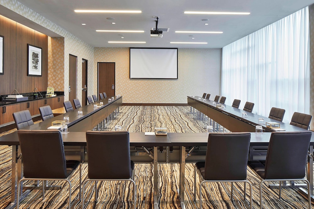 AC Hotel by Marriott Cleveland Beachwood - photo 34