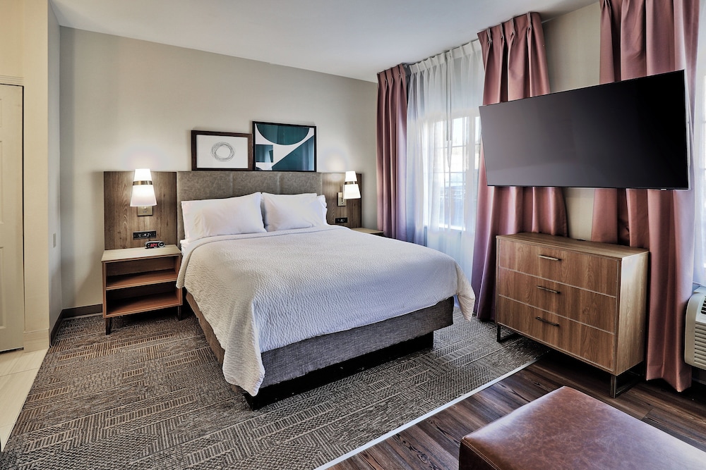 Staybridge Suites Albuquerque Airport by IHG - photo 20