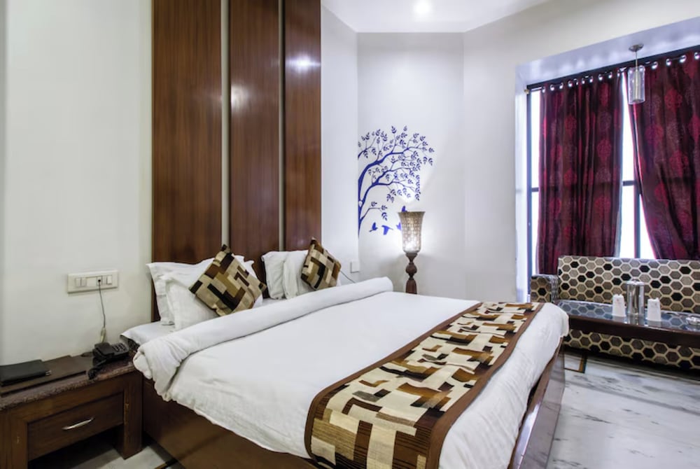 Goroomgo Namaskar Residency Amritsar - last minute hotel in Amritsar