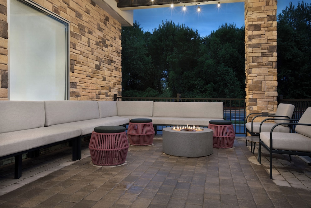 Home2 Suites By Hilton Columbus Easton - photo 36