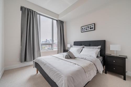 DelSuites James Cooper Mansion in Toronto, Canada