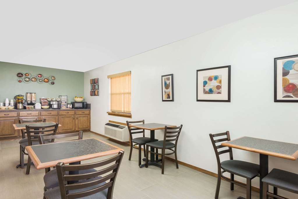 Knights Inn Slaton - photo 14