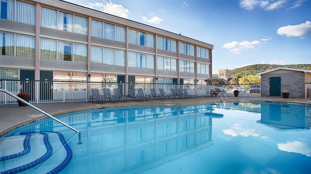 Best Western Plus Bradford Inn - photo 14