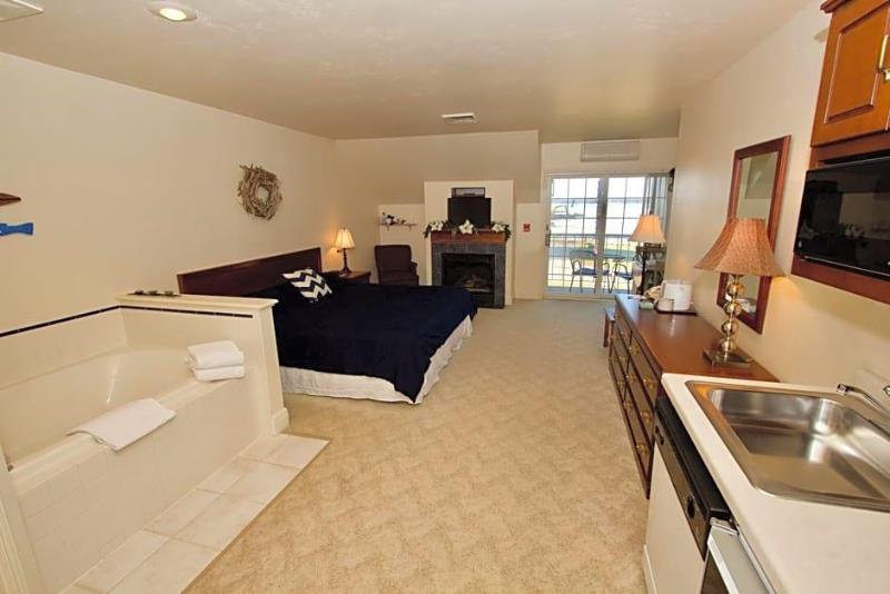Baileys Harbor Yacht Club Resort - photo 43