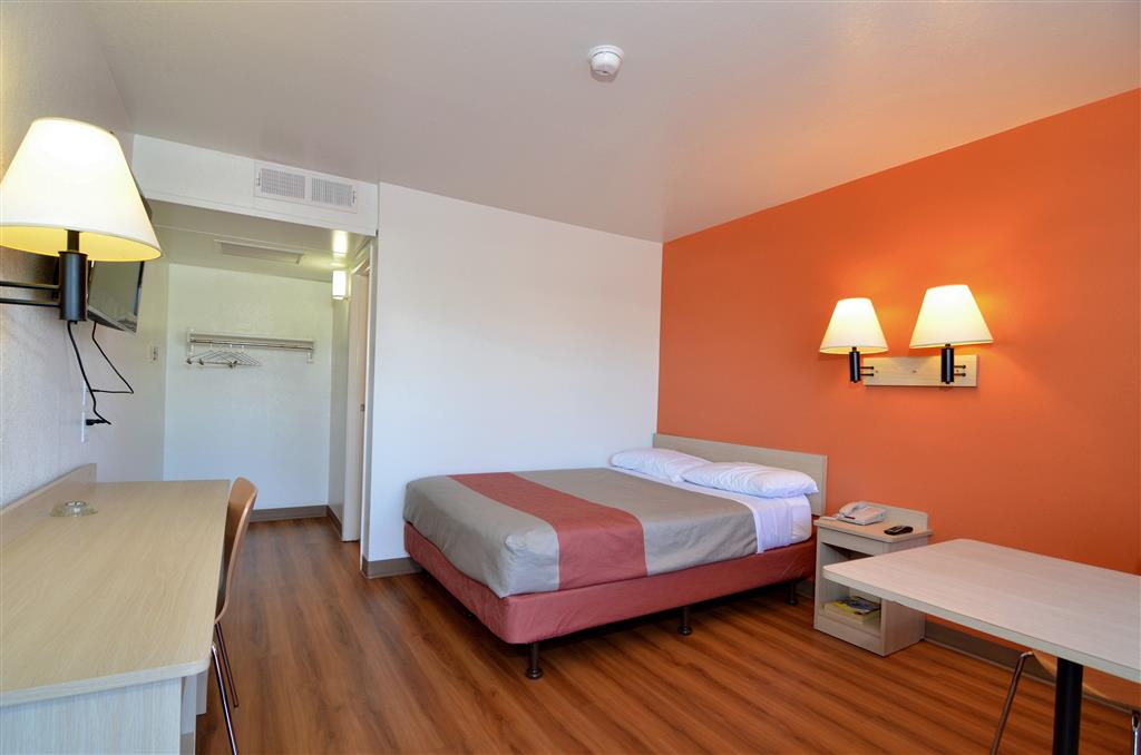 Motel 6 Indio CA Palm Springs - photo 13