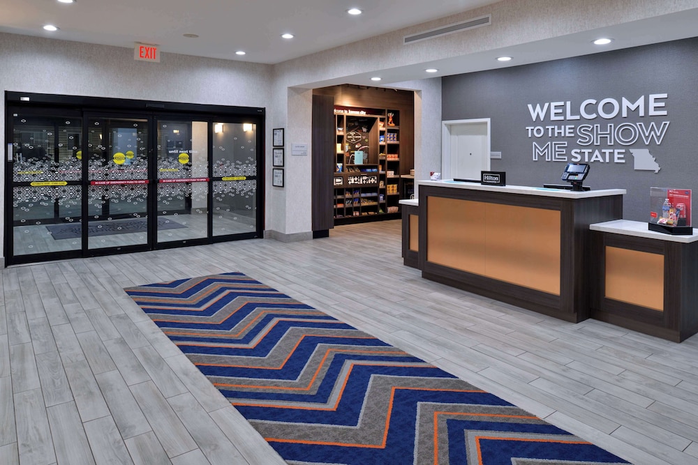 Hampton Inn Kansas City Northeast - photo 8