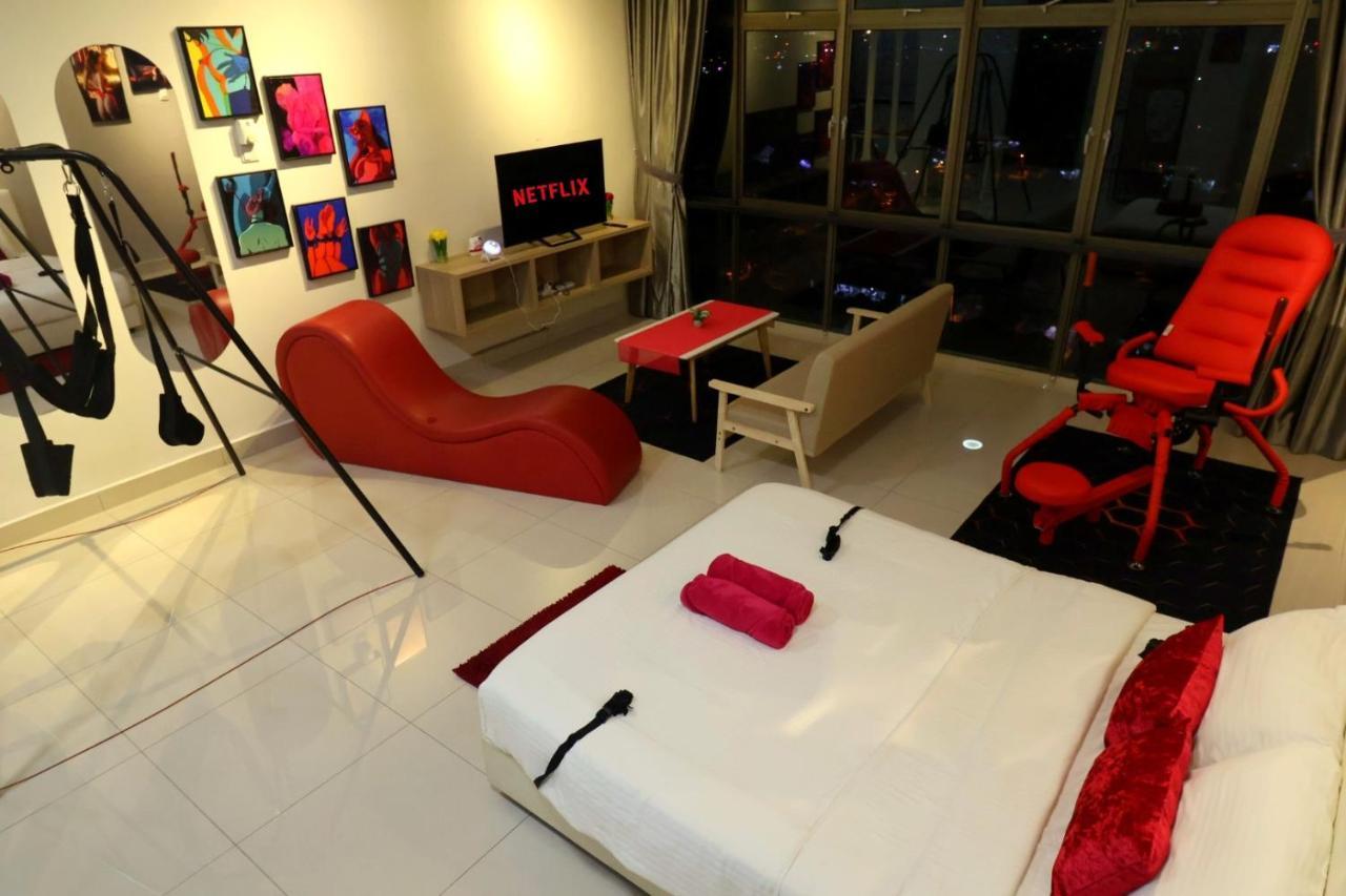 Palazio 情趣民宿 Mount Austin — 4-Star Luxury Hotel in Johor Bahru, Malaysia