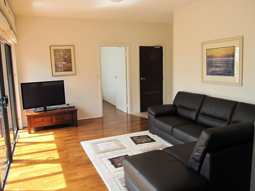 Warley By The Sea & Pier in Cowes, Australia