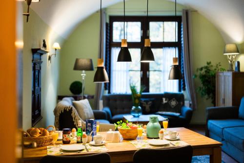 Ferienwohnungen Burg im Zwinger — 4-Star Luxury Hotel in Goslar, Germany