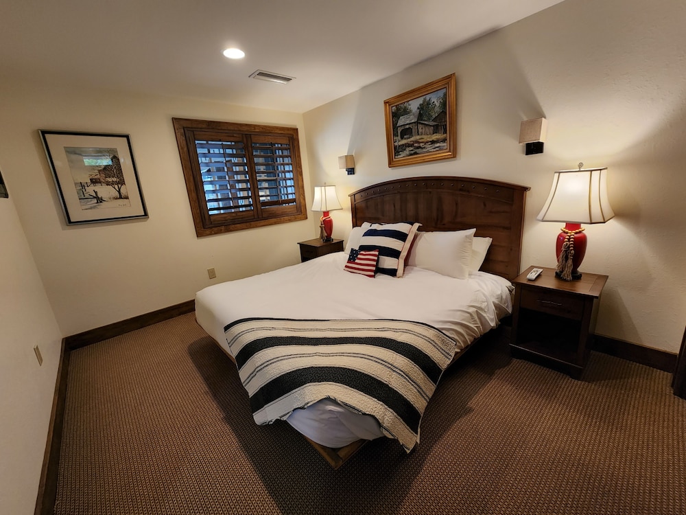 The Inn at Shady Lawn - photo 8