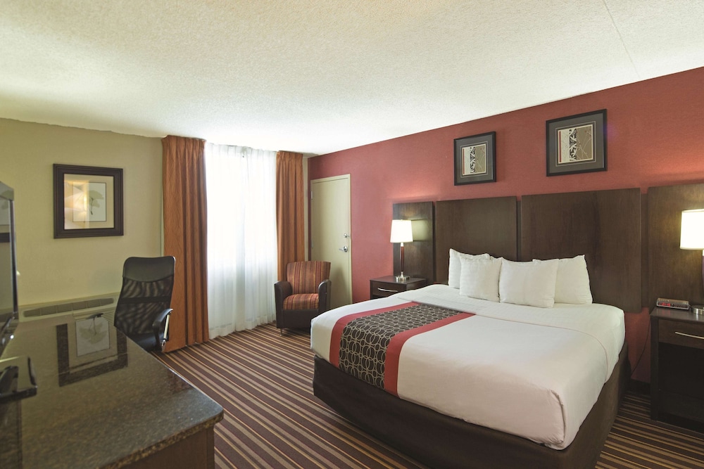 DoubleTree by Hilton Salisbury - photo 9