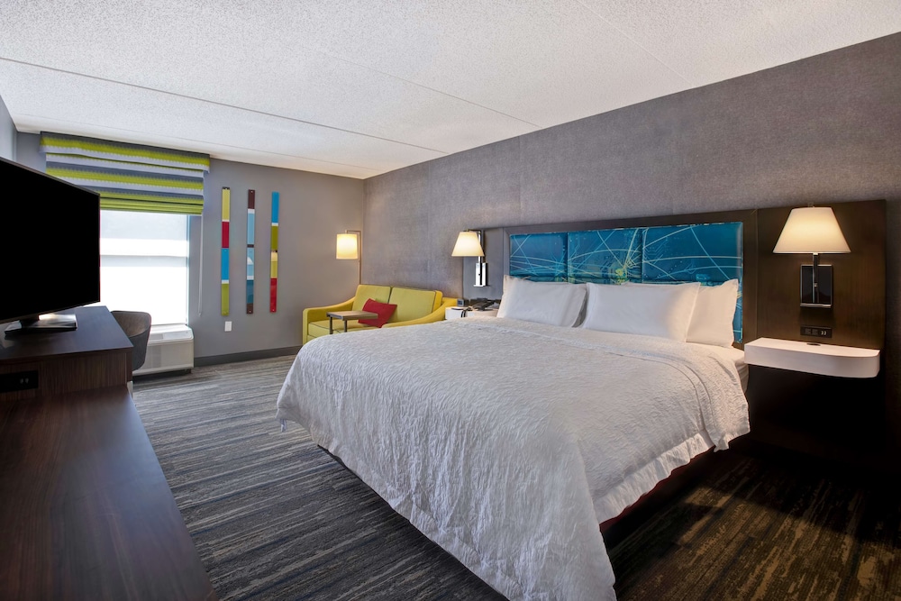 Hampton Inn Olive Branch - photo 16