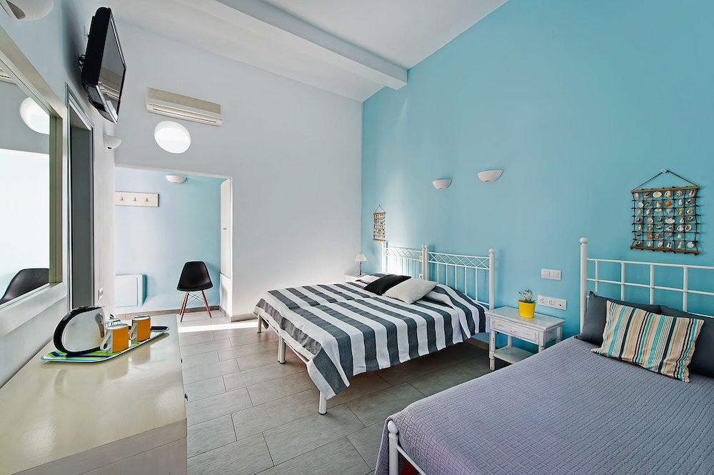 Afrodete Hotel — Fira — photo 4