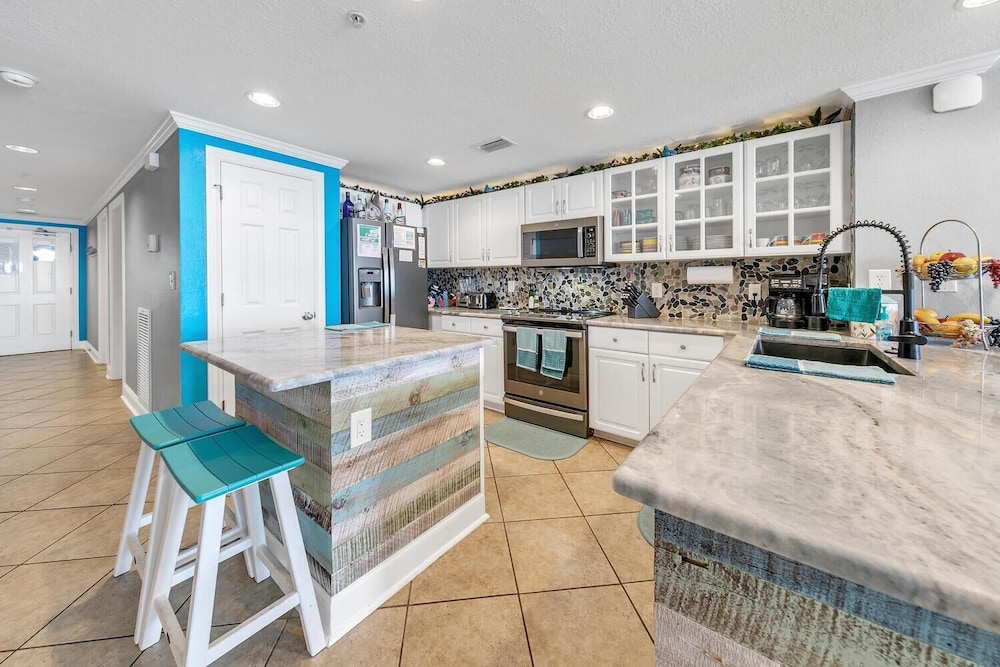 Majestic Beach Towers 2 404 - photo 26