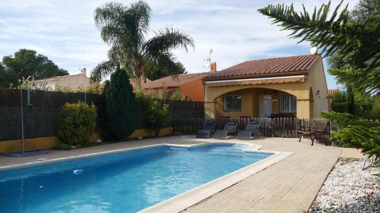 Xalet Piscina Privada Ibiscus in L'ametlla De Mar, Spain