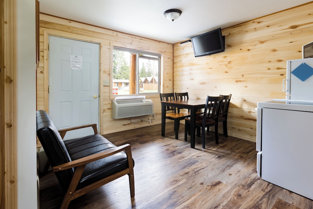 Beargrass Lodging and RV Resort - photo 90