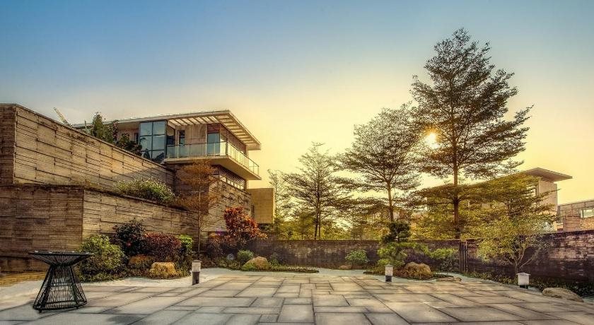 Pushu Qingshe Hotel — hotel in Haikou