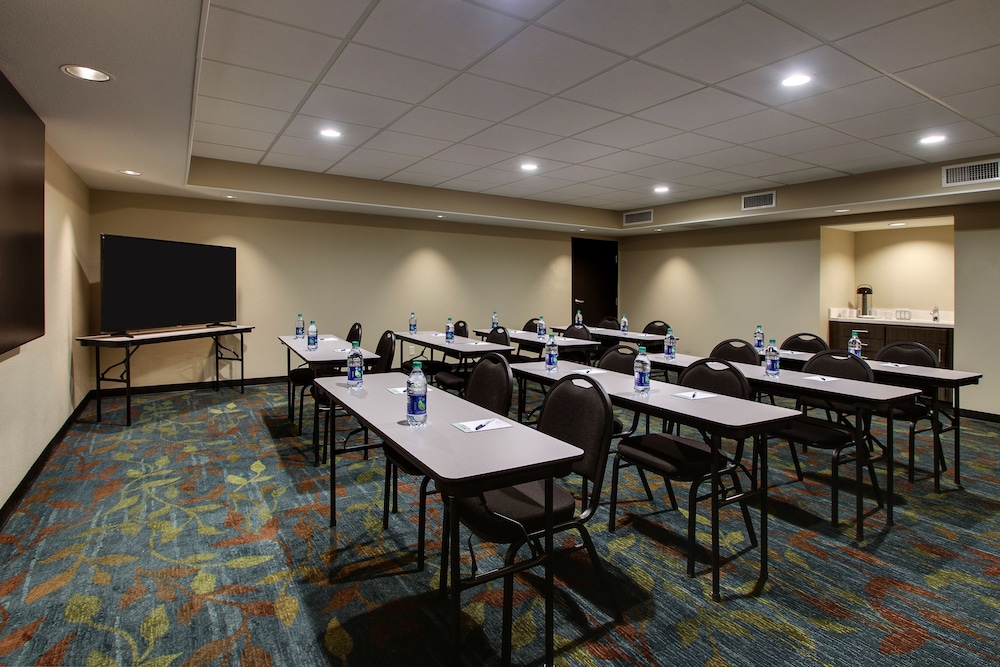 Candlewood Suites Wichita East by IHG - photo 31