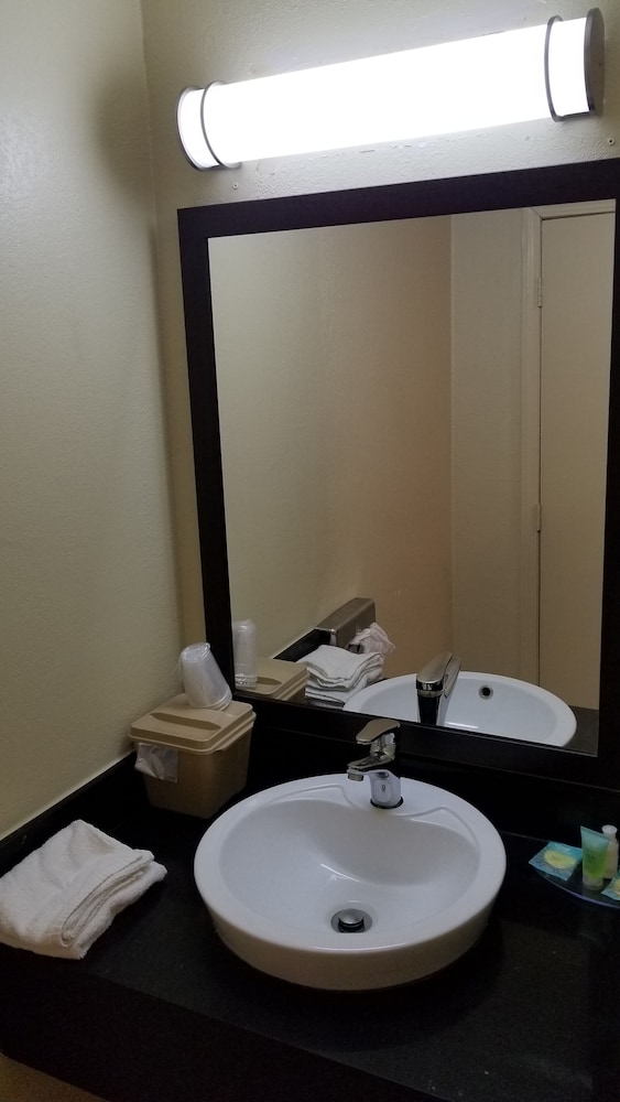 Greenfield Inn - photo 10