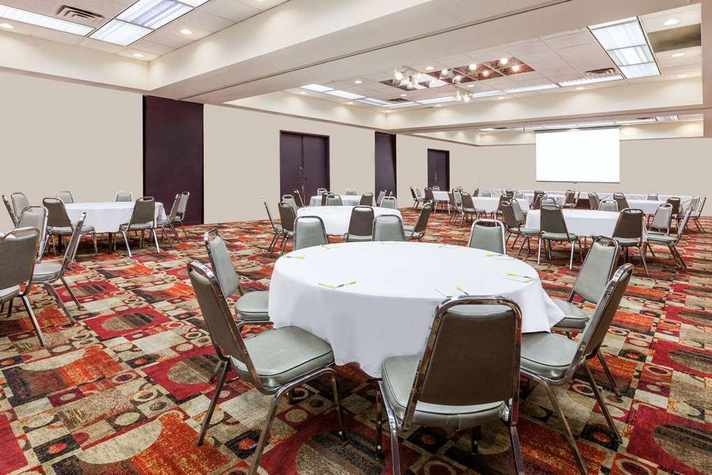 Days Inn by Wyndham Sherman - photo 16