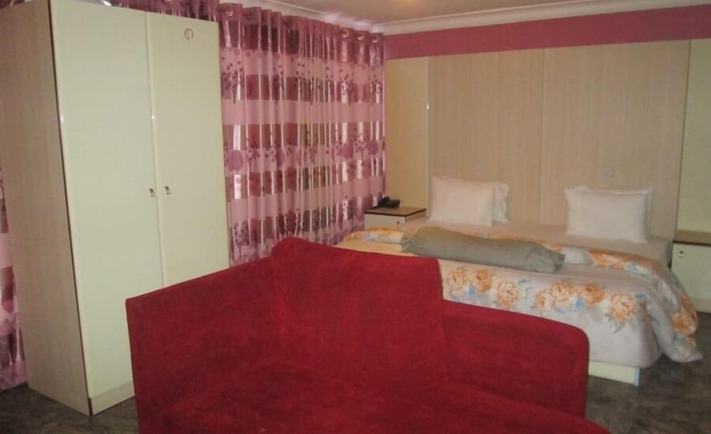 Idrinana Hotels in Lokoja, Nigeria