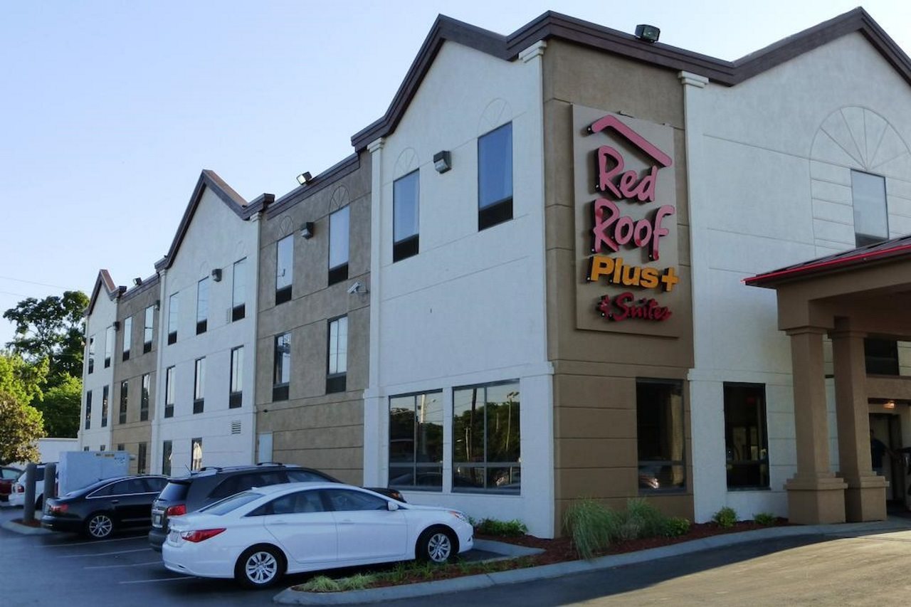 Red Roof Inn PLUS & Suites Chattanooga Downtown - photo 2