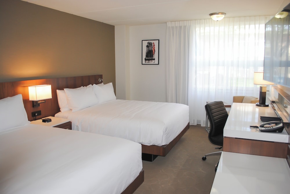 Delta Hotels by Marriott Green Bay - photo 8
