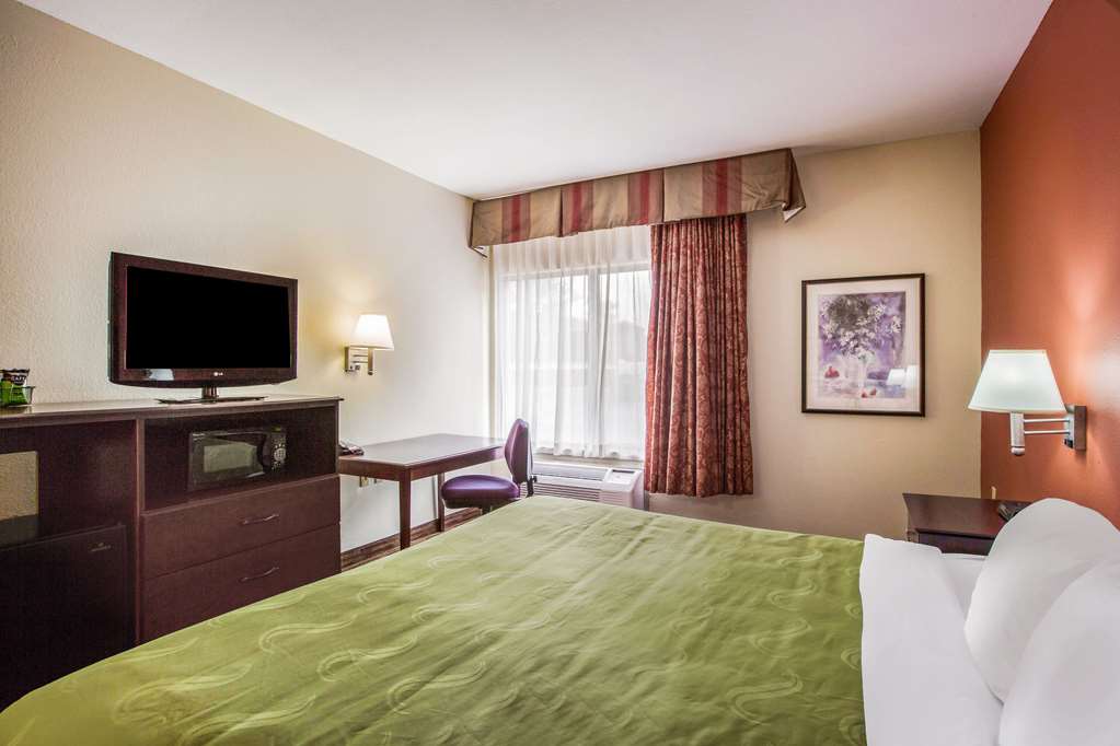 Quality Inn & Suites Lawrence University Area - photo 9