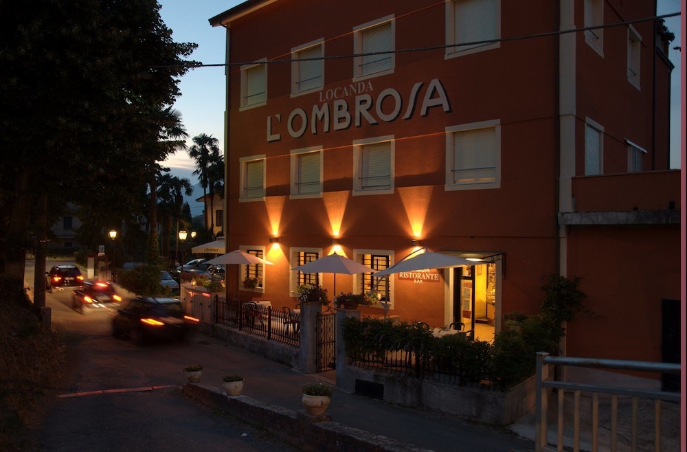 Hotel Locanda l'Ombrosa — hotel in Vezzano Ligure