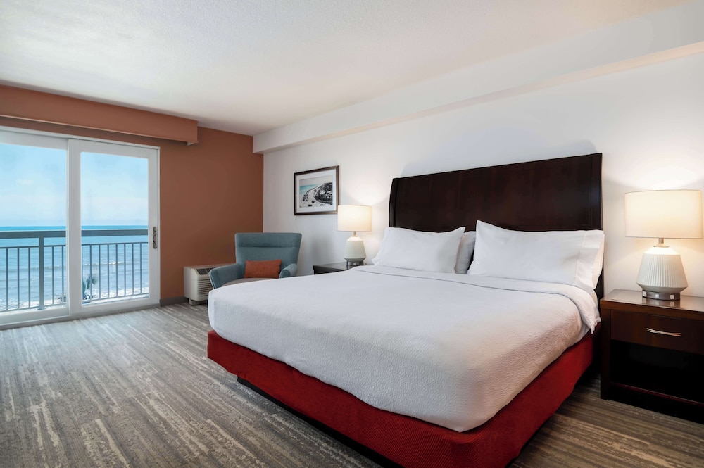 Hilton Garden Inn Daytona Beach Oceanfront - photo 15