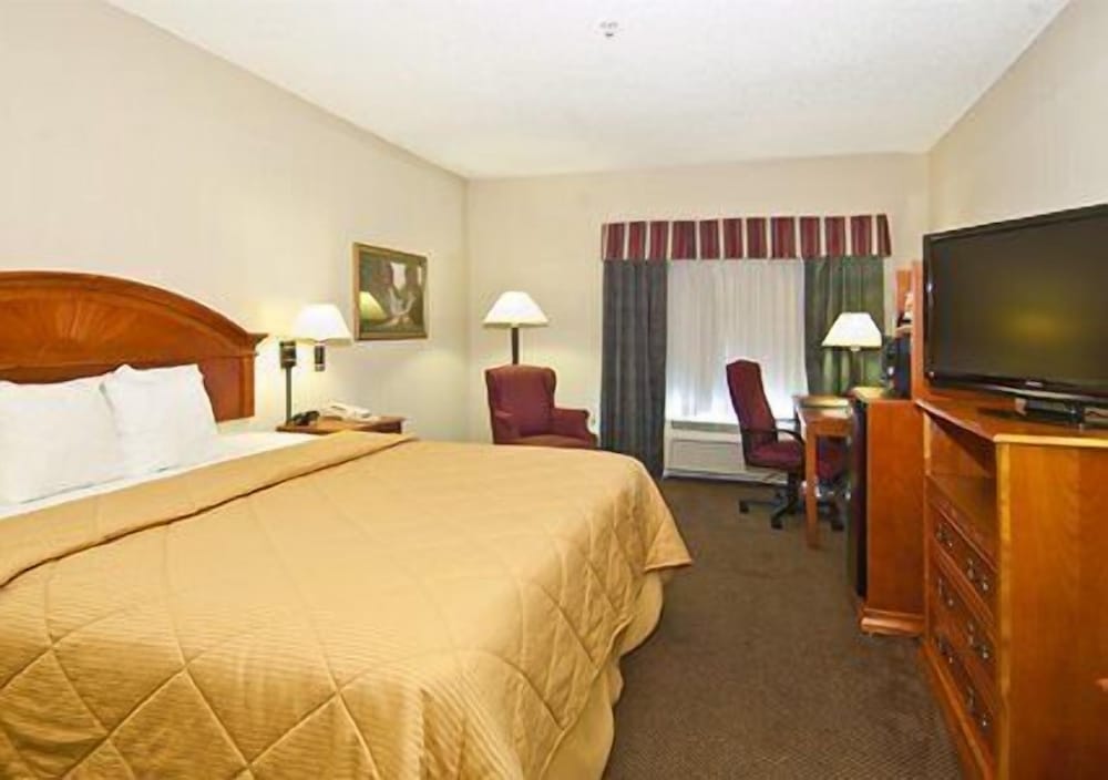Comfort Inn & Suites Pauls Valley City Lake - photo 3