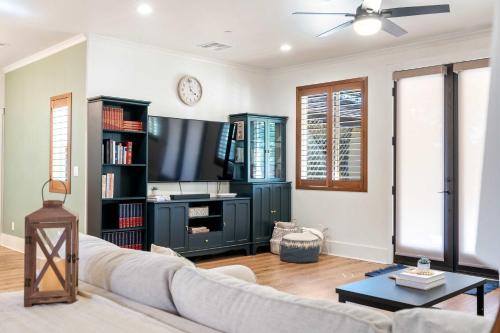 Luxury Escondido Family Oasis with Hot Tub — Escondido — photo 3