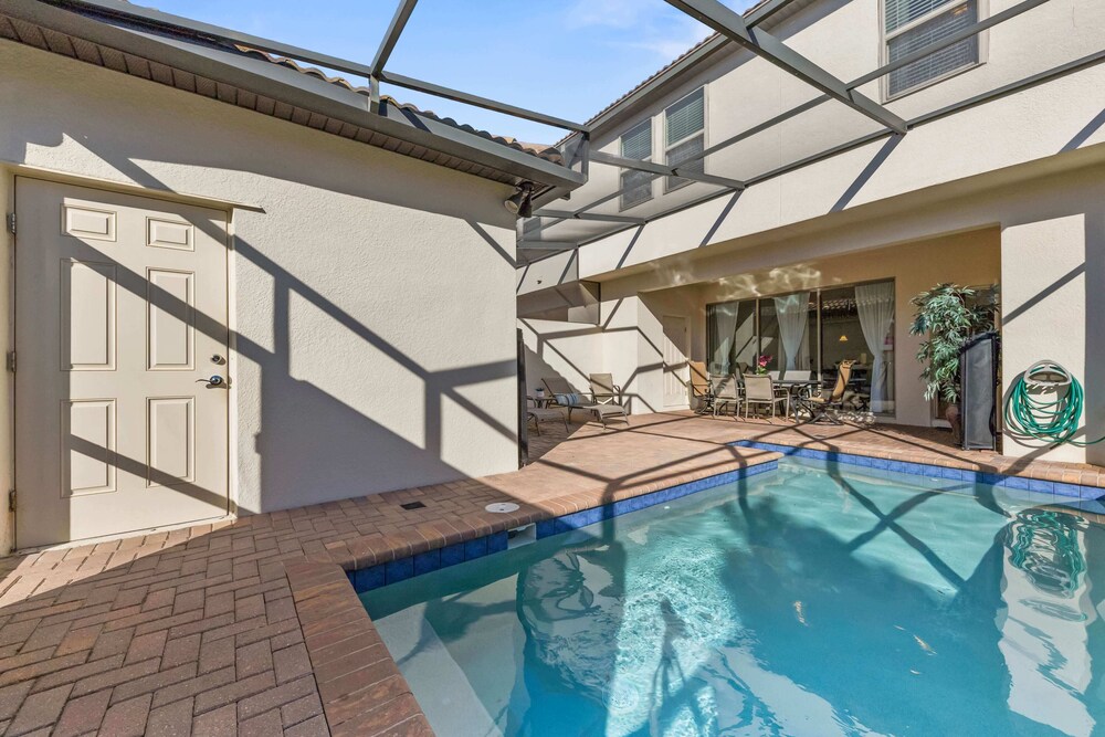 Beautiful Townhome With Splash Pool and Game Room - photo 51