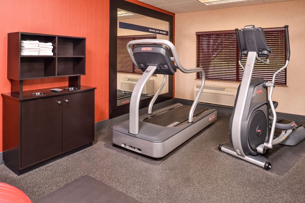 Hampton Inn York - photo 24