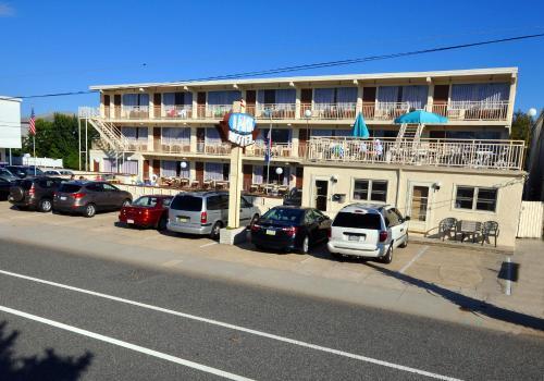 Lark Motel in Unknown City, United States