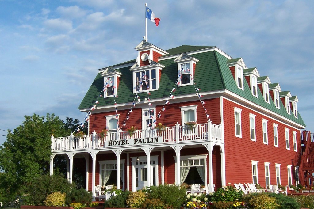 Hotel Paulin - carbon neutral hotel in Bathurst