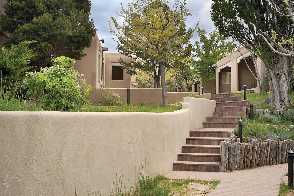 Fort Marcy Suites by All Seasons Resort Lodging - photo 116