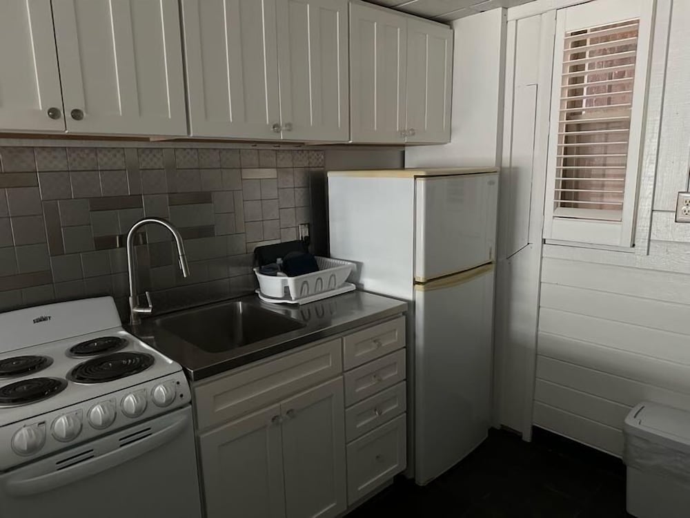 Vineyard Harbor Motel Private Beach - photo 132