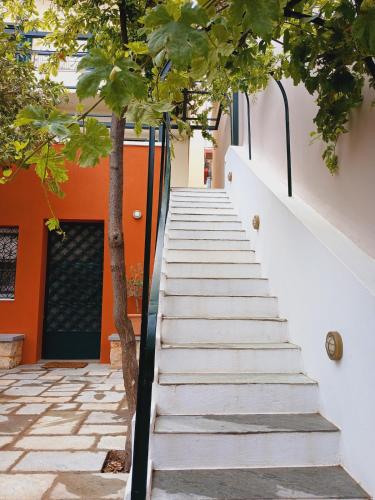 Athens 1 bedroom garden house — 4-Star Luxury Hotel in Athens, Greece