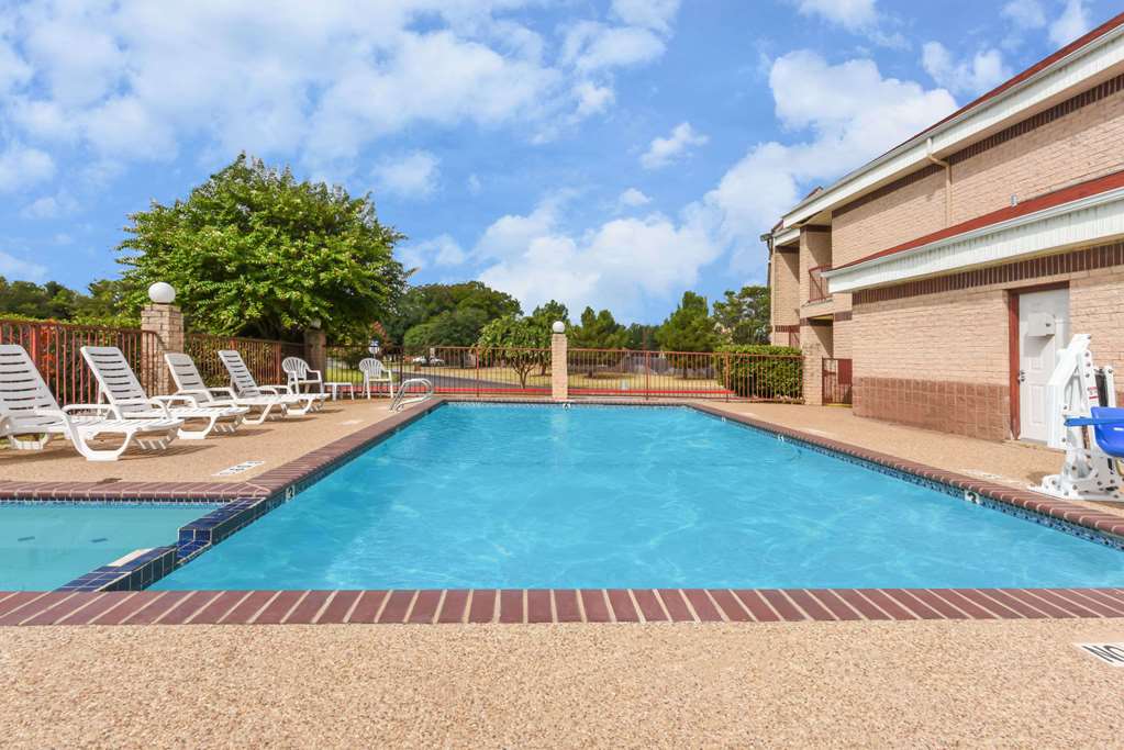 Days Inn by Wyndham Granbury - photo 9