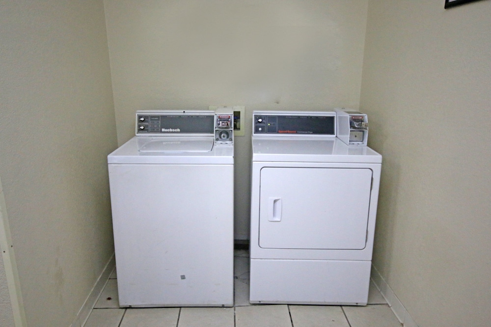 Red Roof Inn Gaffney - photo 9