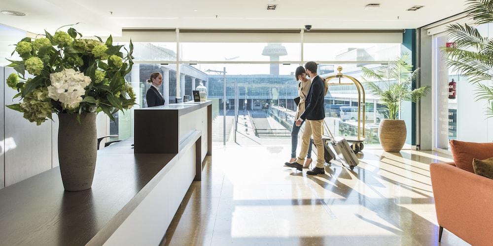 Sleep & Fly — hotel in El Prat De Llobregat